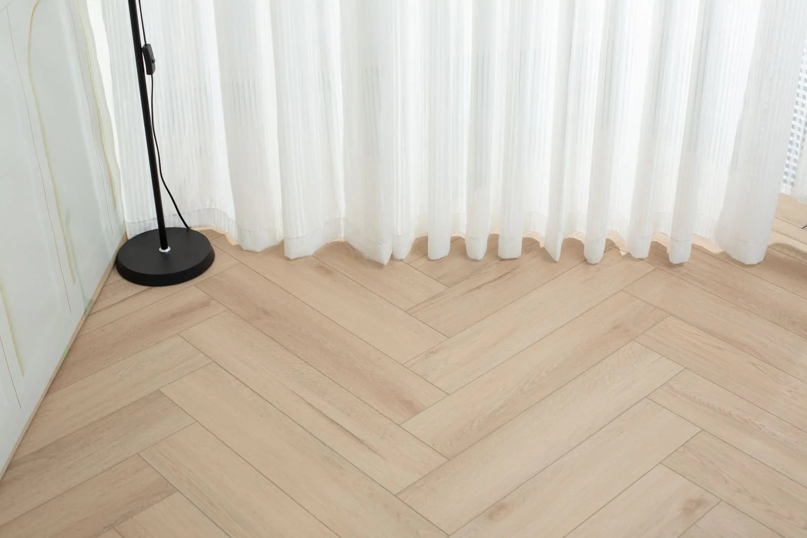 Плитка SPC "OneFloor" 3032 А,В  ЁЛКА (640*128*4 мм) — купить в Ярославле