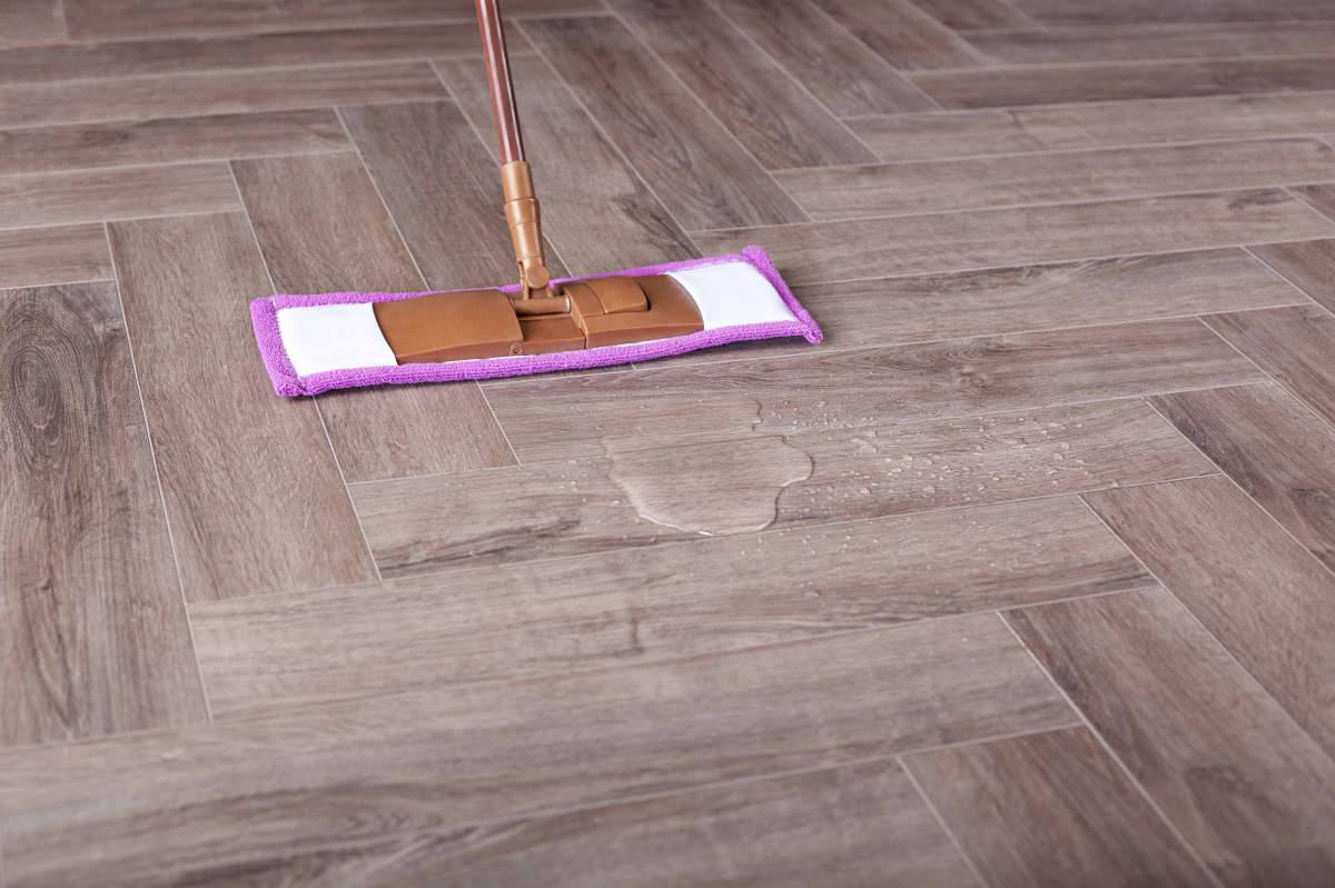 Замковая ПВХ плитка "Aberhof" Carmelita 1862 (615*123*5 мм) — купить в Ярославле