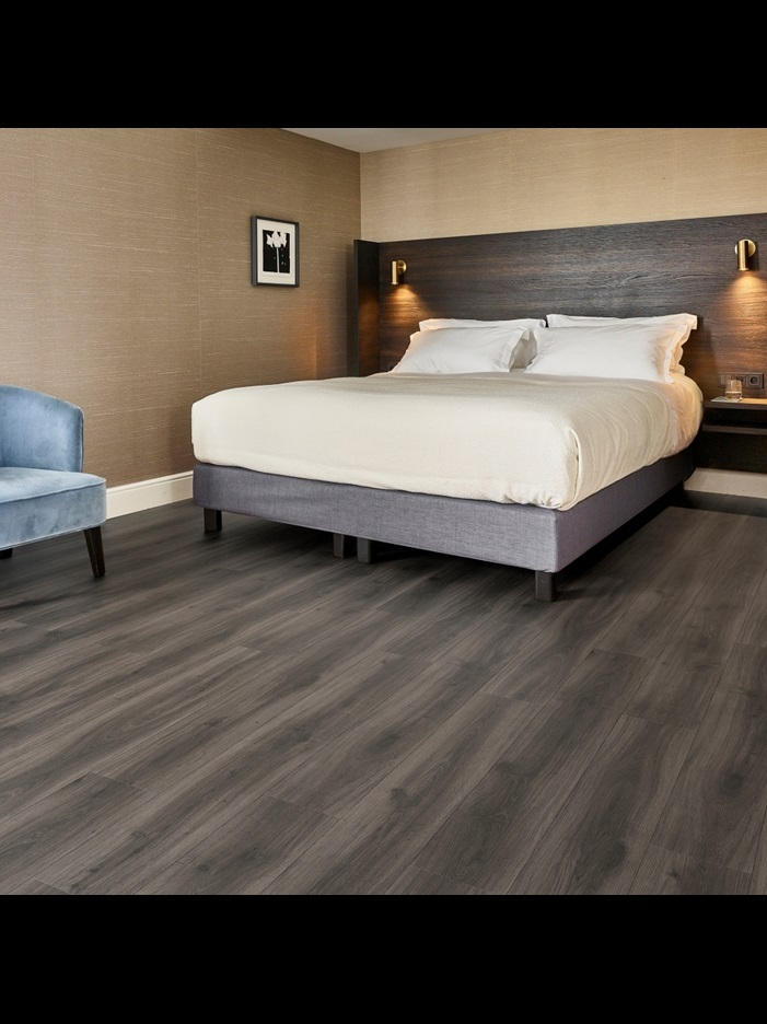 Замковая ПВХ плитка Tradition Oak 890 (1251*189*5 мм) — купить в Ярославле