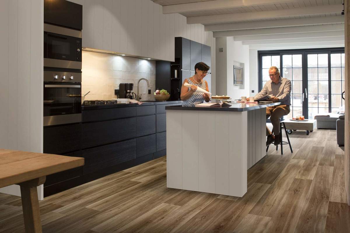 Замковая ПВХ плитка "Berry Alloc" Pureclick 55 LIME OAK 966D (204*1326*5 мм) — купить в Ярославле