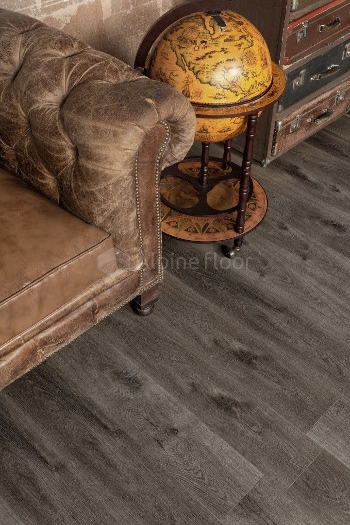 Замковая ПВХ плитка "Alpine Floor" Дуб торфяной  (1524*180*8мм) — купить в Ярославле