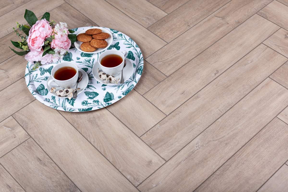 Замковая ПВХ плитка "Aberhof" Carmelita 0532 (615*123*5 мм) — купить в Ярославле