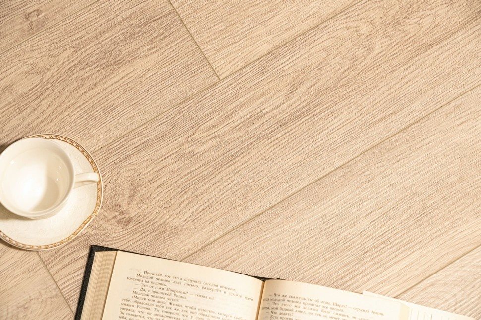 Виниловый ламинат "Bonkeel" Style Дуб Гарднер (1200*125*4 мм) — купить в Ярославле