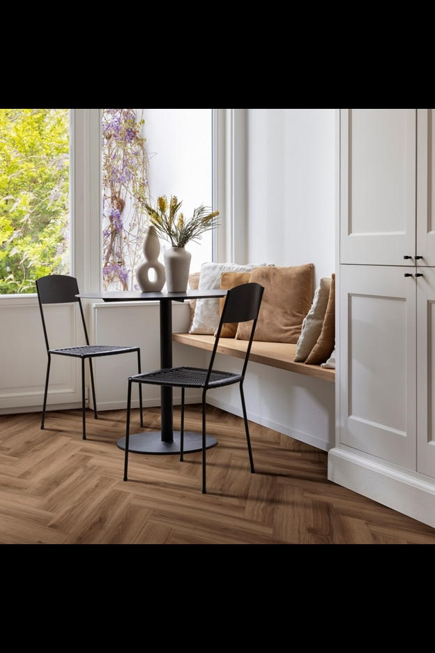 Замковая ПВХ плитка Classic Oak 24844 (630*126*6 мм) — купить в Ярославле